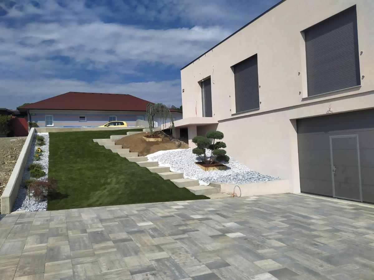 Place Near Casino Mond - Apartma Urska 셴틸 외부 사진