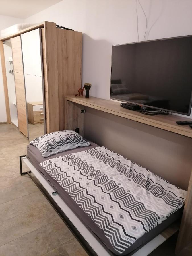 Place Near Casino Mond - Apartma Urska 셴틸 외부 사진